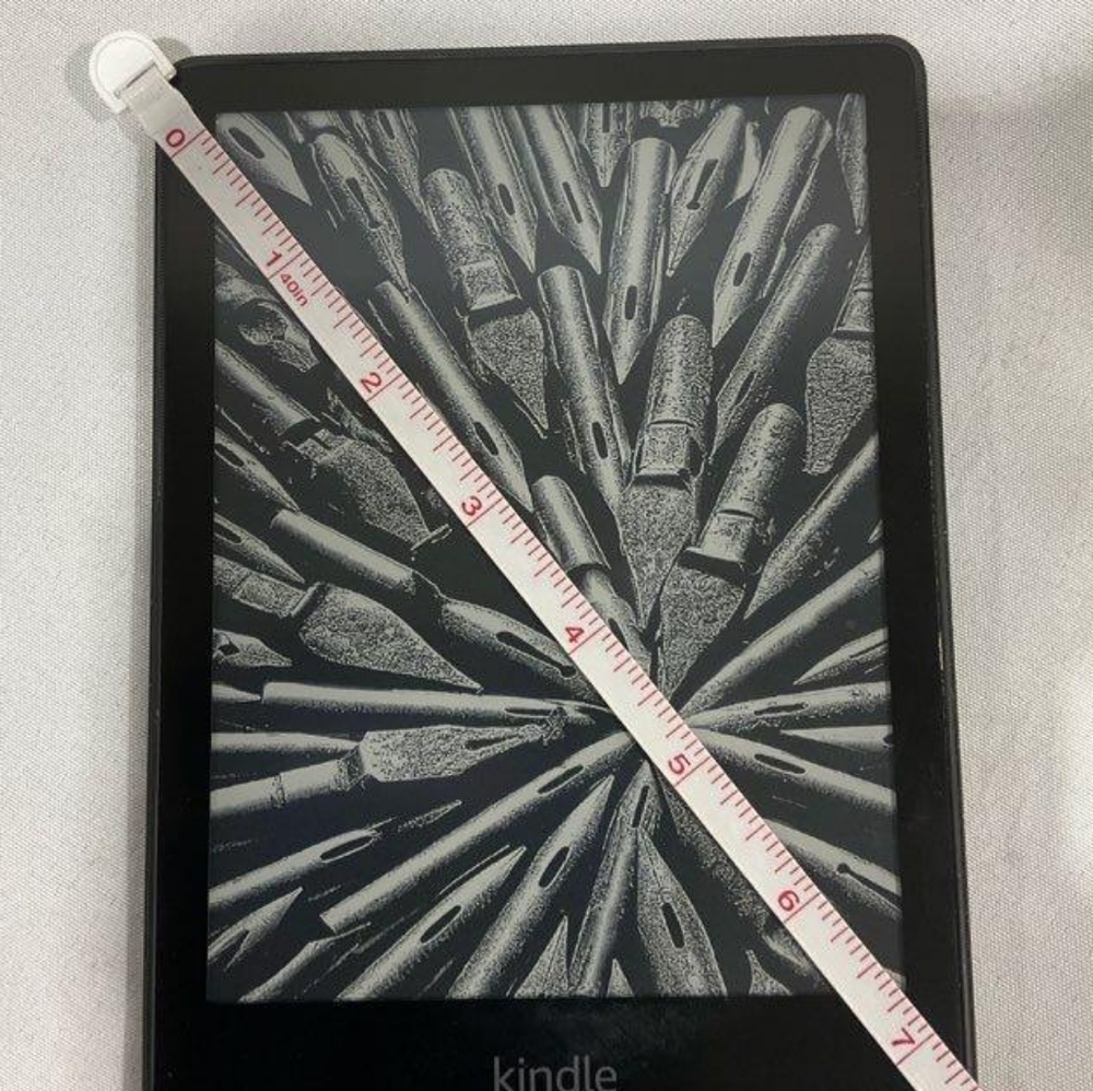 Amazon Kindle Paperwhite 11th Generation - Picture 7 of 12